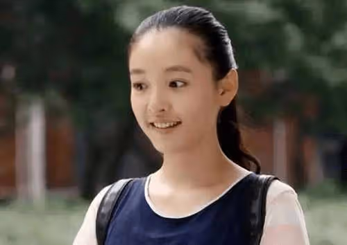 她曾經戲紅人不紅,後靠一部戲圈粉無數,如今27歲終於紅得發紫!