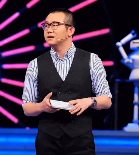 「冷麵王塗磊」從受人尊敬到嫌棄,他走到今天這地步,怪不得別人