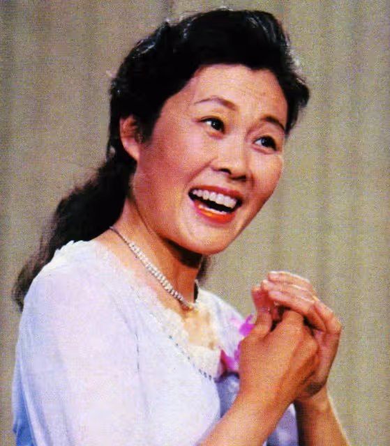 是兒女不孝?她牽手老伴「搬進養老院」86歲樂開懷 親吐原因「是我不想要他們」:怎麼勸都不回頭