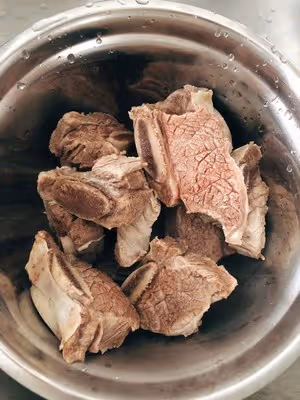 土豆燉牛仔骨