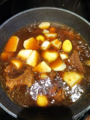 土豆燉牛仔骨
