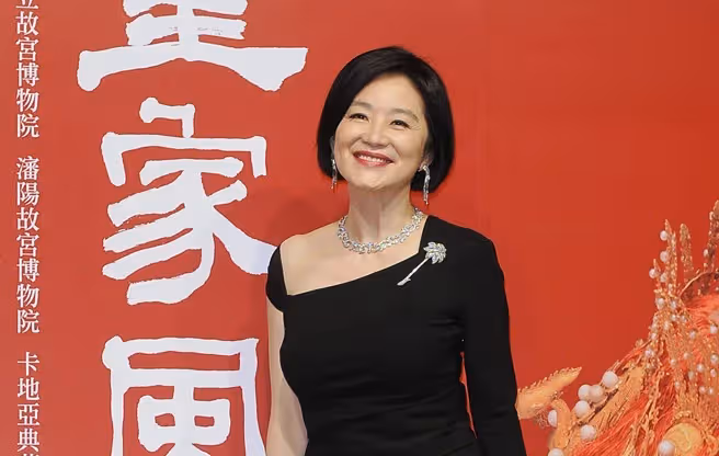 42億豪宅大火！林青霞「還原當晚經過」緊抱哭泣愛女　感激「30年傳家寶還在」領悟：身外物不用太多