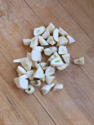 好吃到舔手指的「蒜香蜜汁雞翅根」👍