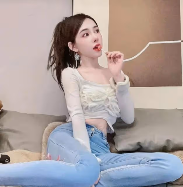 會所小姐曝李易峰嫖娼趣聞 毒龍鑽時竟然睡著