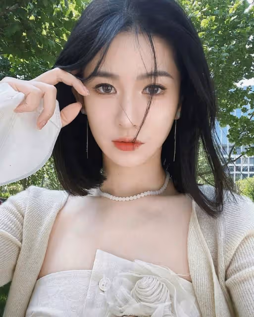 李易峰被爆已婚!女方家世顯赫屬入贅,兩人結婚證曝光真假難辨