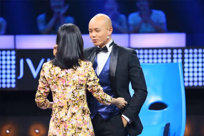 樂嘉談三次離婚原因,言論被質疑破壞家庭,如今前妻去世獨自養娃