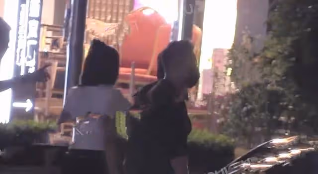 汪小菲張穎穎再被拍！女方撒嬌求擁抱，張蘭拒其參加家宴仍不認可