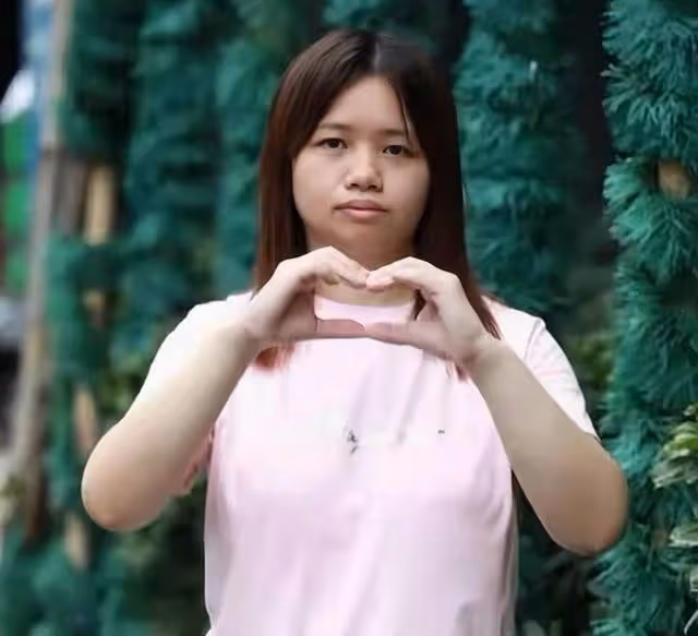 香港女星穿泳裝在國外參加商演!薪酬上漲一半,自覺身材良好