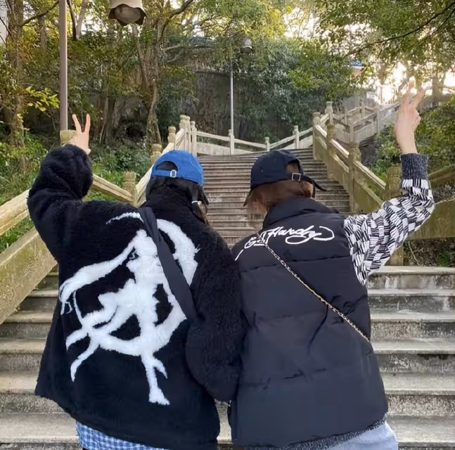 楊冪的生日陣容這麼大,明星們都發卡過生日,Angelababy連續八年送上祝福