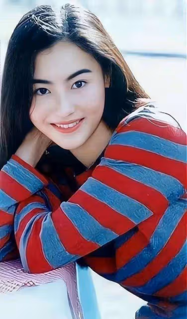 長相丑辣眼睛的女明星合集,看完還認得出來嗎?