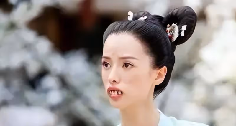 長相丑辣眼睛的女明星合集,看完還認得出來嗎?