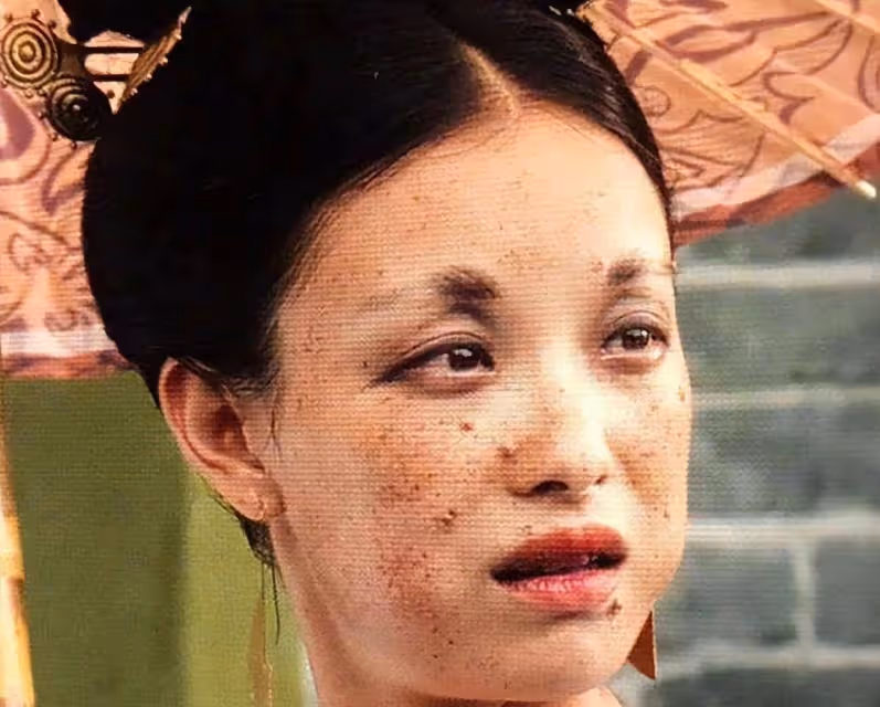 長相丑辣眼睛的女明星合集,看完還認得出來嗎?