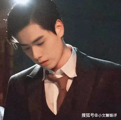 《超時空羅曼史》向秦羽為什麼會穿越?向秦羽是被誰槍殺?
