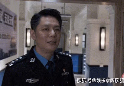 《罰罪》肖振邦的香菸是什麼牌子?肖振邦敲香菸盒有什麼含義