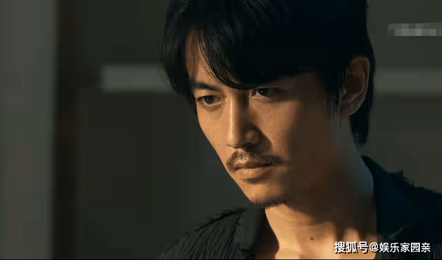 《冰雨火》同樣是殺父之仇,為何吳振峰能保持初心,郝東卻成了魔?
