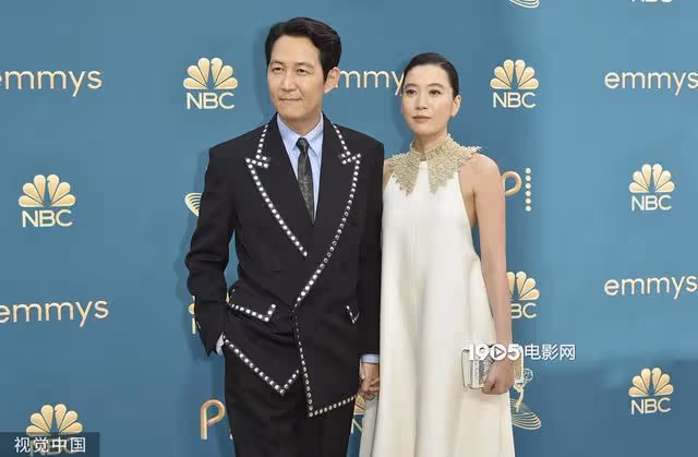 第74屆艾美獎星光璀璨 李政宰攜豪門女友亮相紅毯