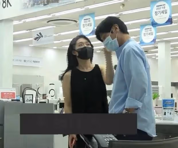 51歲「金館長」崔成國宣布下個月結婚，小24歲女友長相曝光