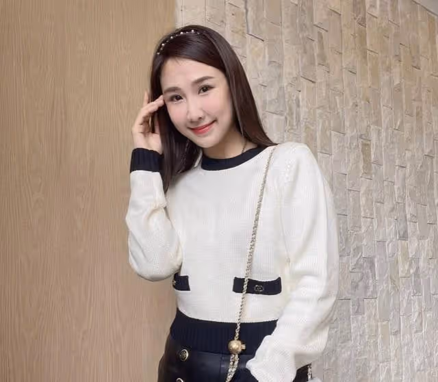 香港「最美經紀人」宣布再次出道!身材豐滿面容姣好,是選美亞軍