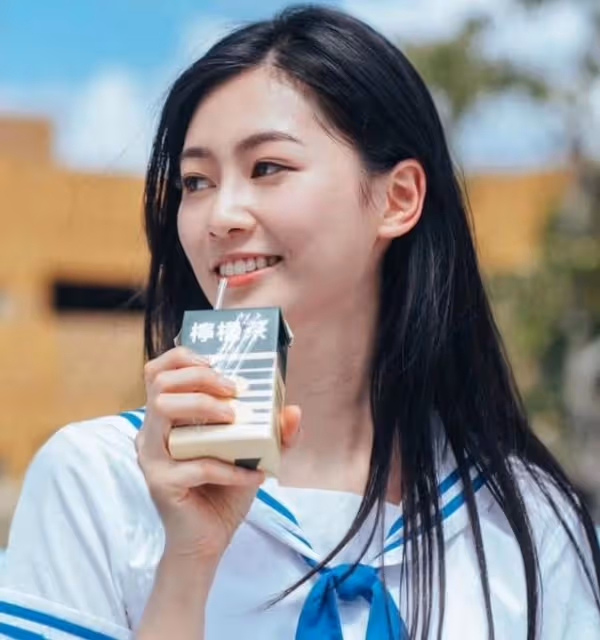發展三級跳！TVB上位小花受力捧一年拍4劇，更涉足影圈進軍大熒幕