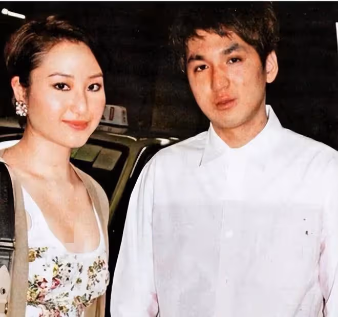 賭王千金答應消防員求婚,兩人坐3元船出遊接地氣,男友月薪超4萬