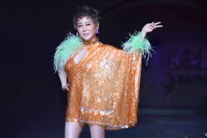 藍心湄自曝領養了7個孩子,已徹底放棄生育!想將1億財產分員工