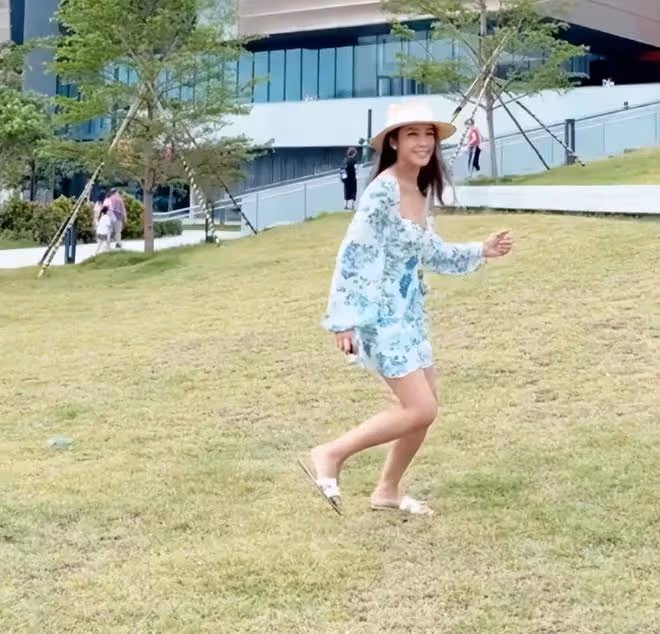 吳卓羲前女友息影7年近況,嫁洋老公住萬尺別墅,43歲仍貌美如花