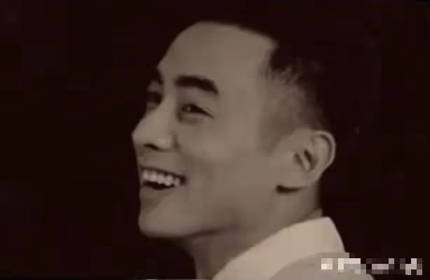 天選演員金靖承現狀,眉眼帶笑溫文爾雅,越來越像民國第一美男!