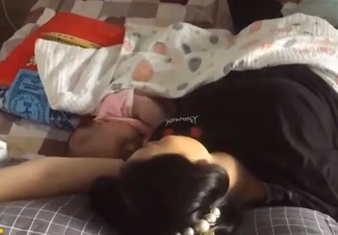 全職媽因網購天天收快遞,卻被婆婆罵敗.家 丈夫好奇偷看妻子手機後,崩潰落淚