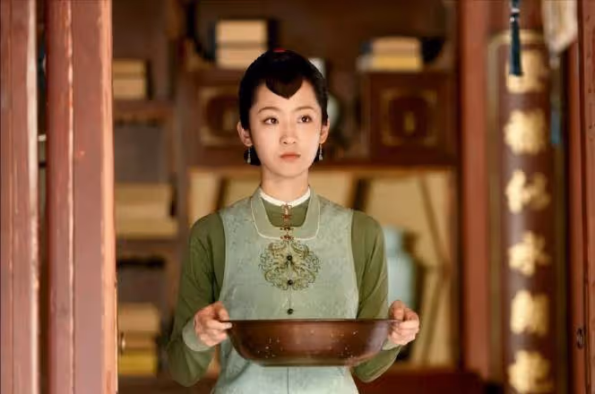 錦心似玉:兩位高顏值侍女搶鏡,孫雪寧演過趙靈兒,丁潔中戲就讀