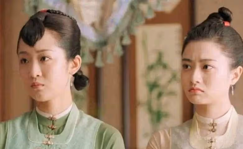 錦心似玉:兩位高顏值侍女搶鏡,孫雪寧演過趙靈兒,丁潔中戲就讀
