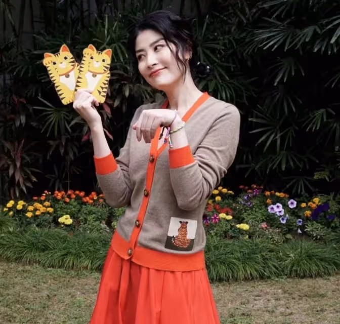陳慧琳曬素顏照慶祝50歲生日，皮膚緊致無僵硬感不愧為凍齡美女