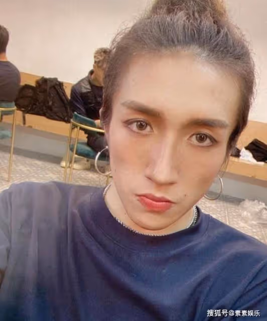李澤楷為紅館傷者提供1000萬,女友發動態:我真的很愛你