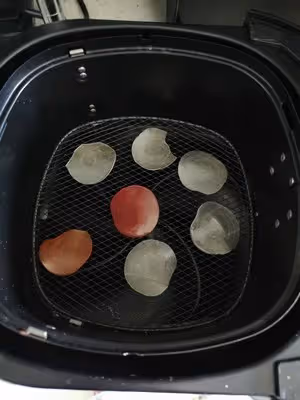 空氣炸鍋炸蝦片（關鍵步驟）