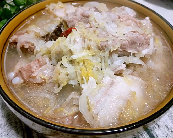 排骨燉酸菜(東北菜)