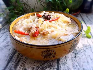 排骨燉酸菜(東北菜)