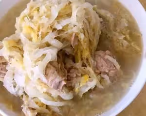 排骨燉酸菜(東北菜)