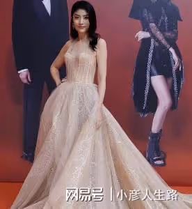 陳慧琳曬素顏照慶祝50歲生日,皮膚緊緻無僵硬感不愧為凍齡美女
