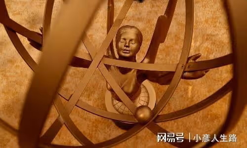 艾美獎得獎名單出爐,李政宰憑魷魚遊戲獲視帝,贊達亞二封視後