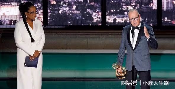 艾美獎得獎名單出爐,李政宰憑魷魚遊戲獲視帝,贊達亞二封視後