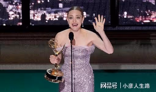 艾美獎得獎名單出爐,李政宰憑魷魚遊戲獲視帝,贊達亞二封視後