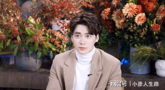 從頂流巨星淪為下流胚子,這5位男星所做的事,一個比一個荒唐