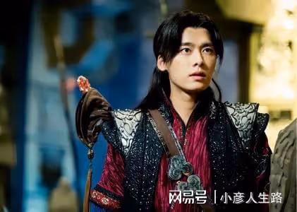 李易峰風波令人失望,網友曝其有固定女友還嫖娼:婚房都買了