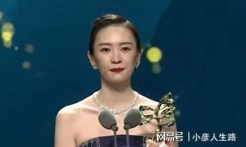 童謠:離開張默後,嫁給大17歲資本大鱷王冉,夫妻情深惹人羨