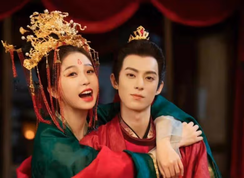 《蒼蘭訣》剛收官,王鶴棣就被傳演新劇,頂流女主搭戲很難不心動