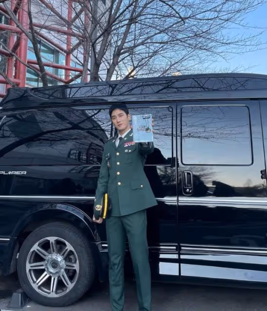 他們腿都太長了!韓國人氣男演員TOP10,冠軍簡直是黃金比例!