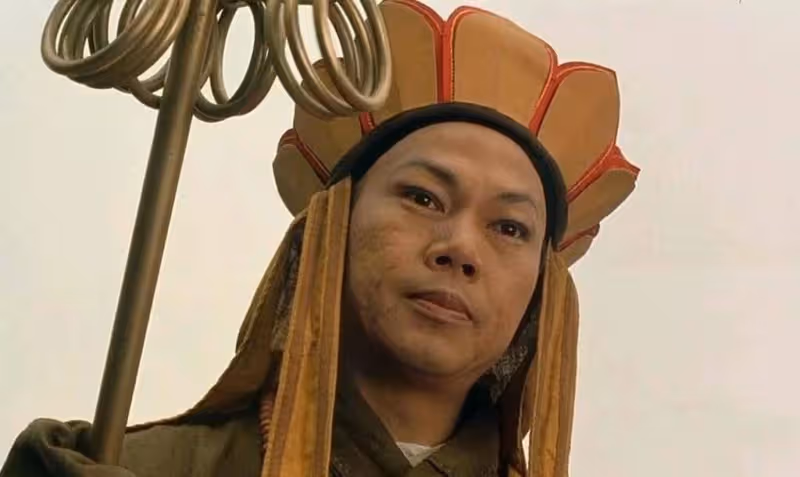 羅家英公開悼念英國女王，眼中含淚，情緒激動，稱香港多虧了她的庇護