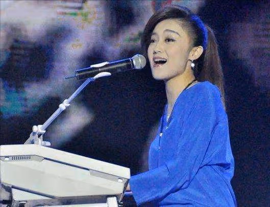 九月奇蹟已經離婚4年了,看王小薇和王小海的情況,現狀大相逕庭