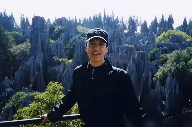 馮遠征:從「拉鏈工人」熬成「北京人藝院長」,他是怎麼逆襲的?