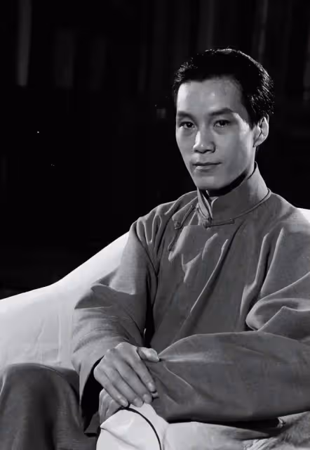 馮遠征:從「拉鏈工人」熬成「北京人藝院長」,他是怎麼逆襲的?