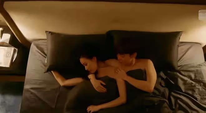 扯內衣帶、襲胸、手腳不老實，「性騷擾」竟然這麼光明正大了？